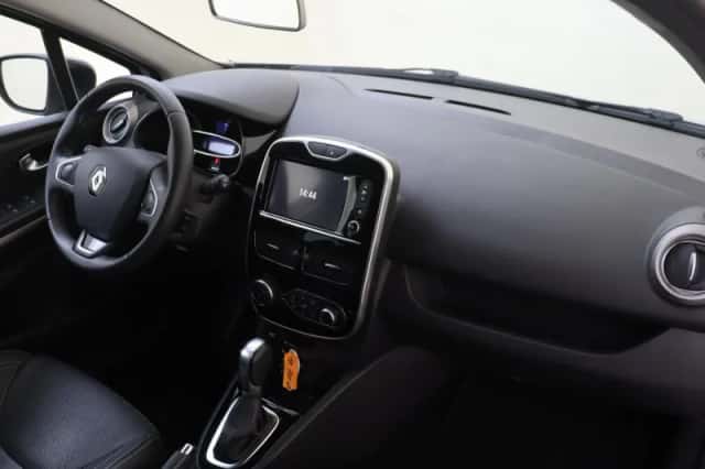 Renault Clio (2016) thumbnail 5