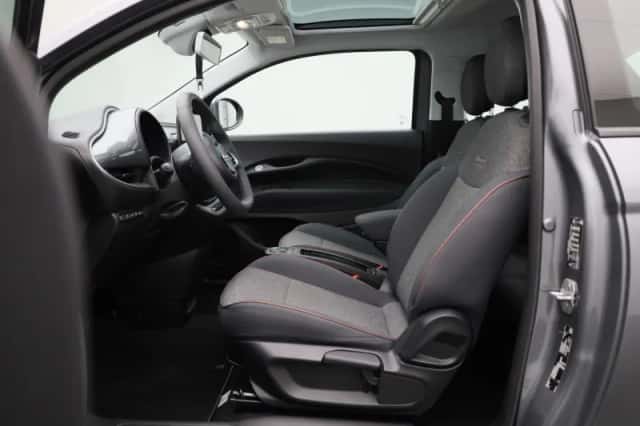 Fiat 500 (2023) thumbnail 11