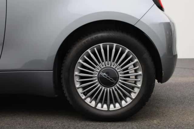 Fiat 500 (2023) thumbnail 13