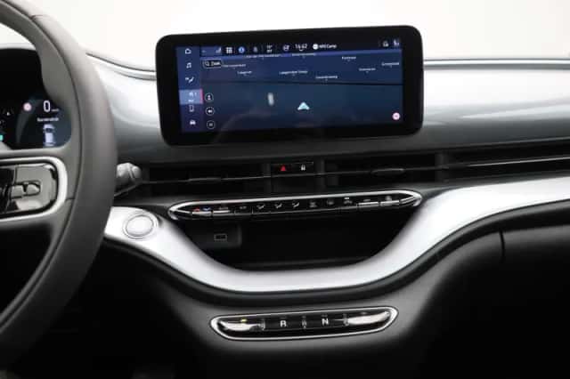 Fiat 500 (2023) thumbnail 9
