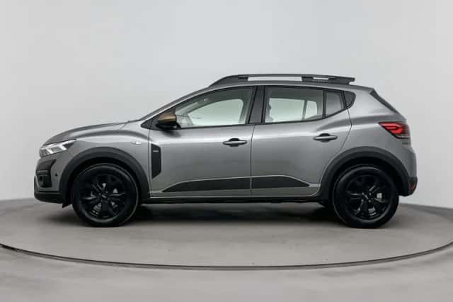 Dacia Sandero Stepway (2025) thumbnail 2