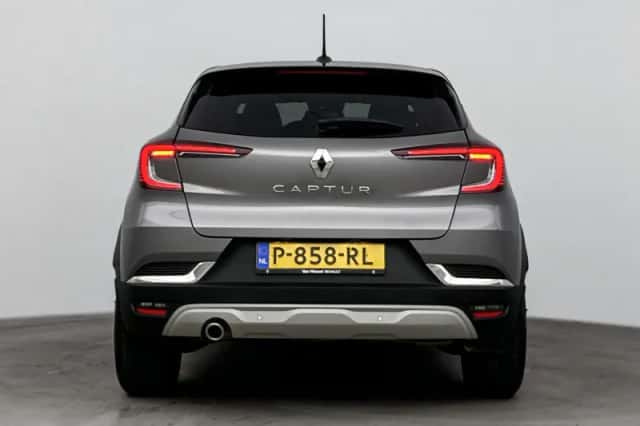 Renault Captur (2021) thumbnail 3