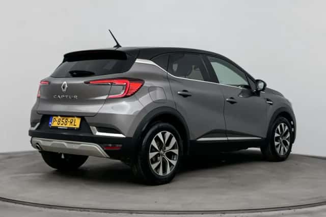 Renault Captur (2021) thumbnail 4