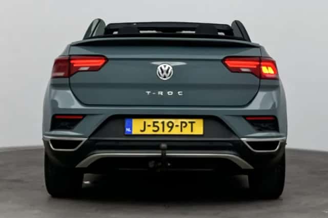 Volkswagen T-Roc (2020) thumbnail 3