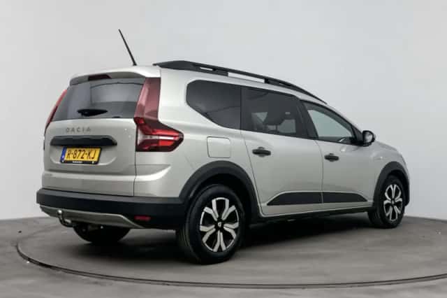 Dacia Jogger (2022) thumbnail 4