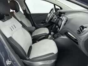 Renault Captur (2015) thumbnail 30