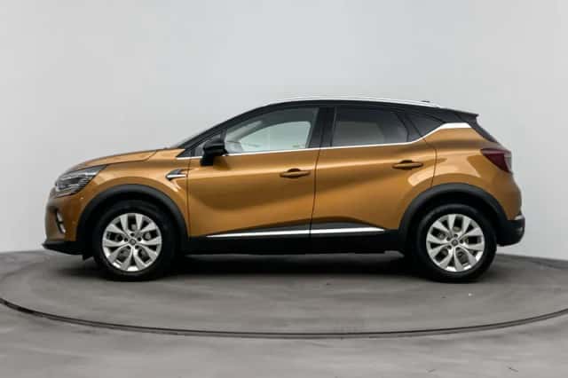 Renault Captur (2021) thumbnail 2