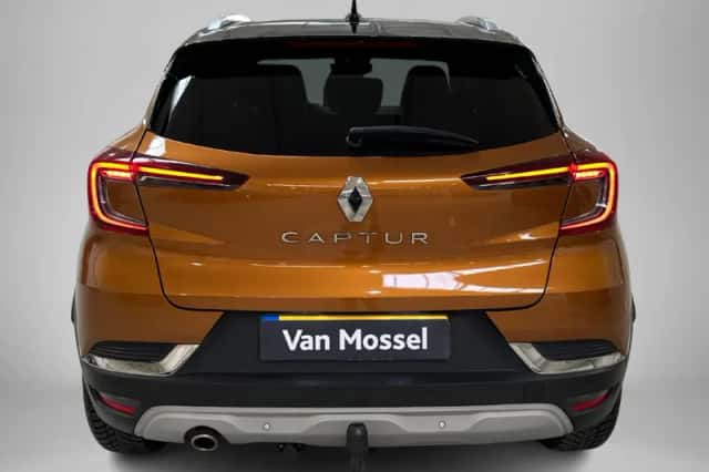 Renault Captur (2021) thumbnail 3