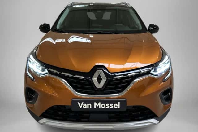 Renault Captur (2021) thumbnail 5