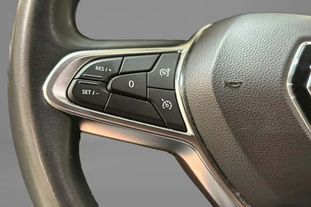 Renault Captur (2021) thumbnail 6