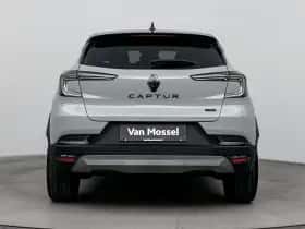 Renault Captur (2025) thumbnail 3
