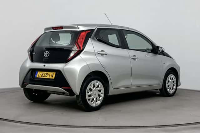 Toyota Aygo (2020) thumbnail 4