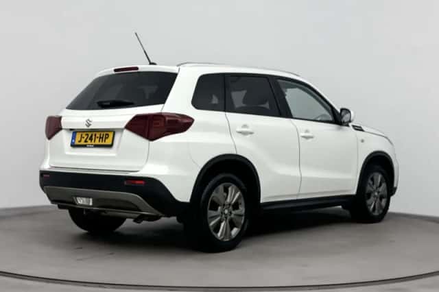 Suzuki Vitara (2020) thumbnail 4