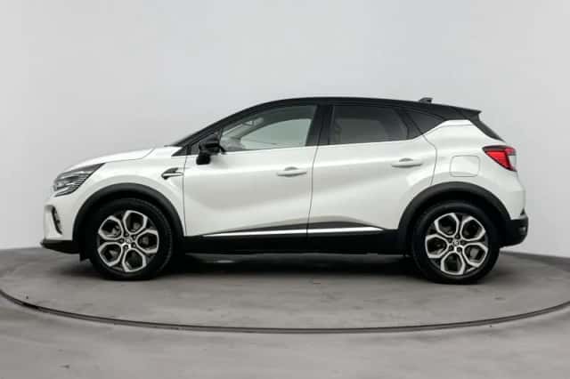Renault Captur (2023) thumbnail 2