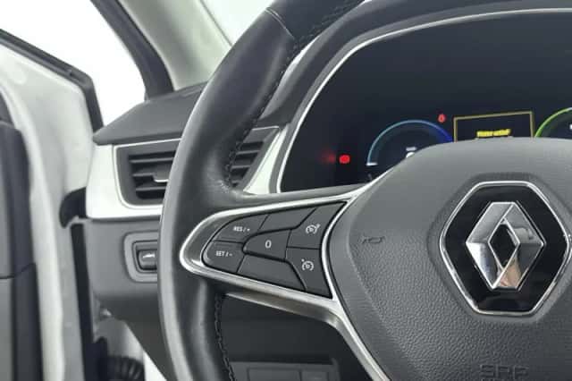 Renault Captur (2023) thumbnail 6