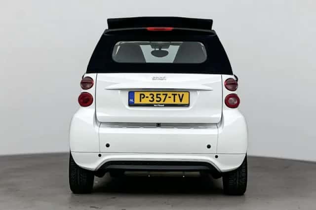 Smart Fortwo (2014) thumbnail 3