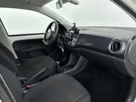 Volkswagen Up! (2018) thumbnail 8