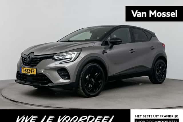 Renault Captur (2023) thumbnail 1