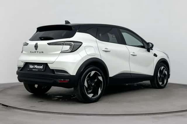 Renault Captur (2025) thumbnail 4