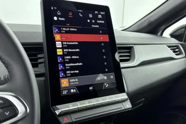 Renault Captur (2025) thumbnail 6