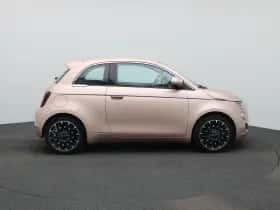 Fiat 500 (2023) thumbnail 6