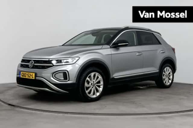 Volkswagen T-Roc (2023) thumbnail 1