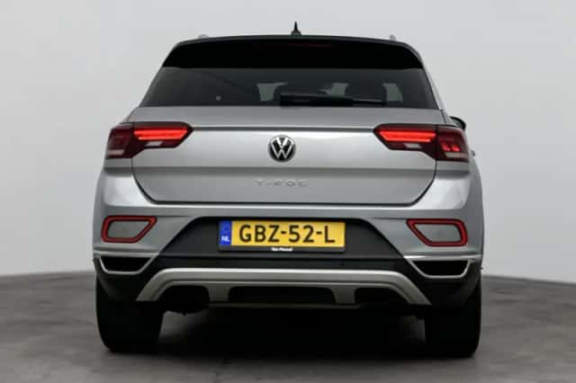 Volkswagen T-Roc (2023) thumbnail 5