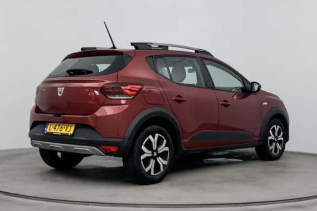 Dacia Sandero Stepway (2021) thumbnail 4