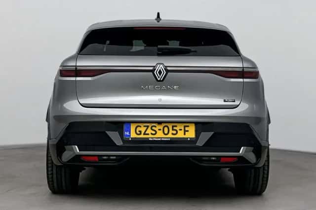 Renault Mégane E-Tech (2025) thumbnail 3
