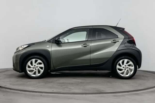 Toyota Aygo (2022) thumbnail 2