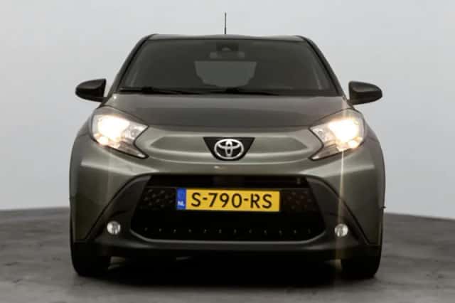 Toyota Aygo (2022) thumbnail 5