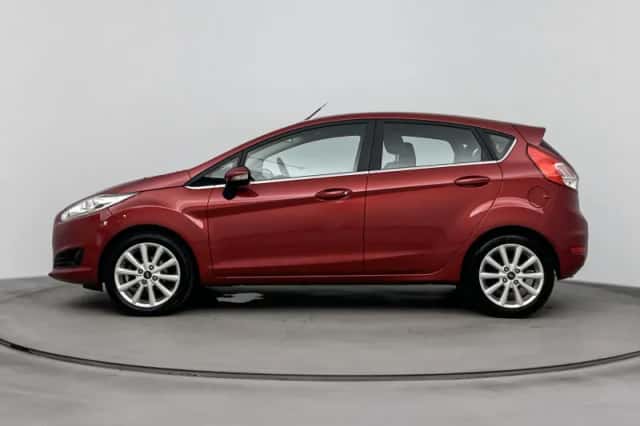 Ford Fiesta (2017) thumbnail 2