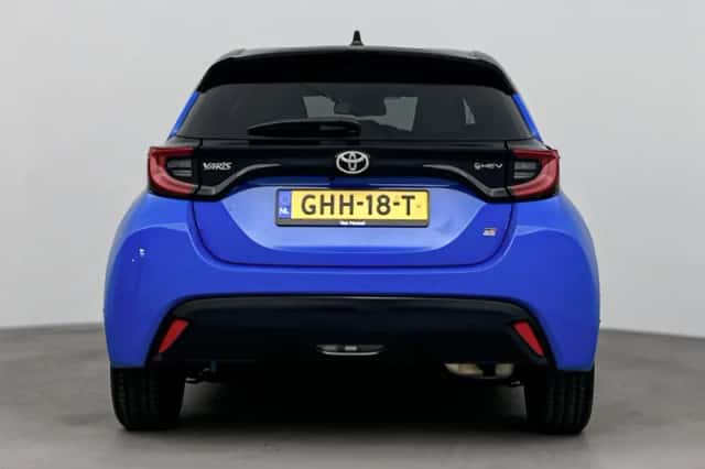 Toyota Yaris (2024) thumbnail 3