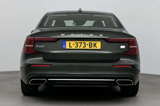 Volvo S60 (2021) thumbnail 5