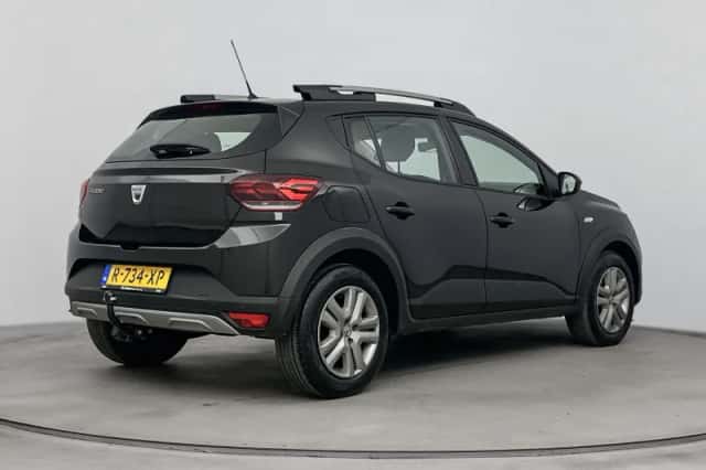 Dacia Sandero Stepway (2022) thumbnail 4