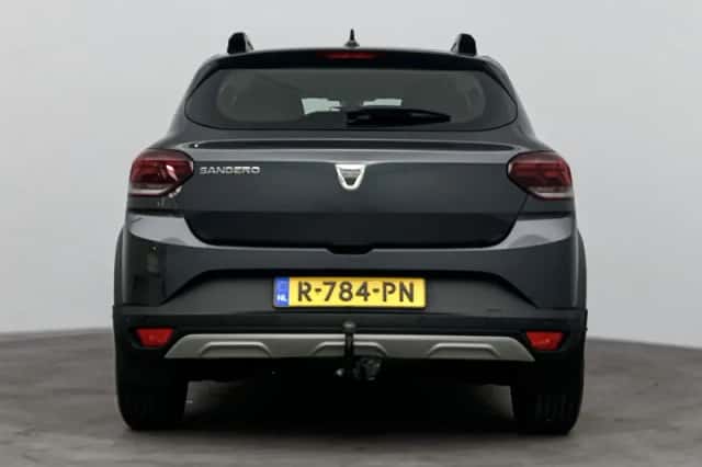 Dacia Sandero Stepway (2022) thumbnail 3
