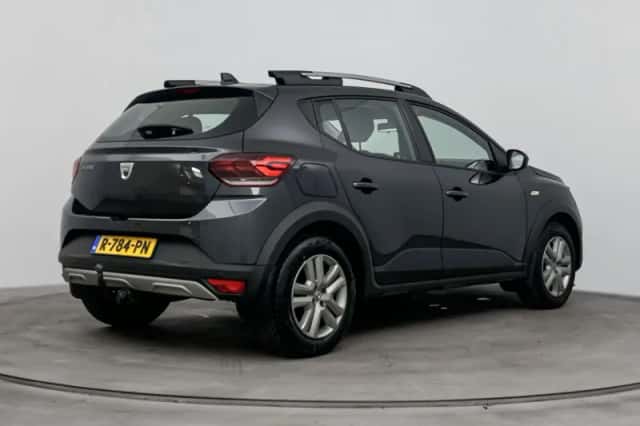 Dacia Sandero Stepway (2022) thumbnail 4