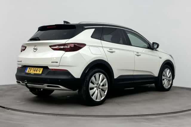 Opel Grandland X (2019) thumbnail 4