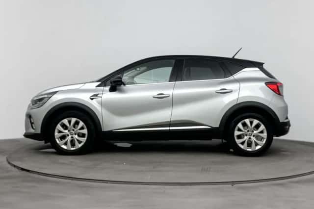 Renault Captur (2021) thumbnail 2