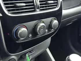 Renault Clio (2017) thumbnail 17