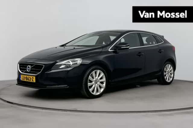 Volvo V40 (2016) thumbnail 1