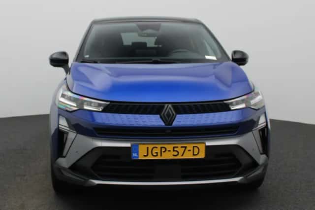 Renault Captur (2025) thumbnail 3