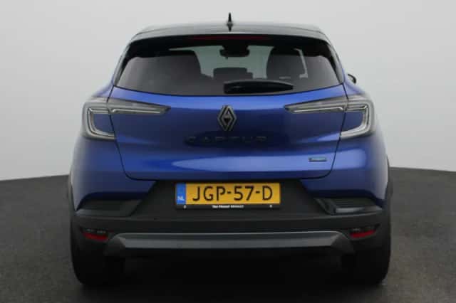 Renault Captur (2025) thumbnail 5