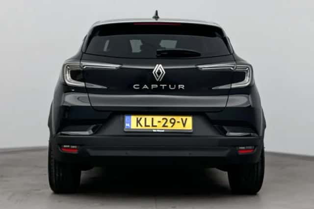 Renault Captur (2025) thumbnail 3