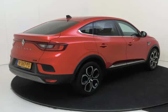 Renault Arkana (2022) thumbnail 4