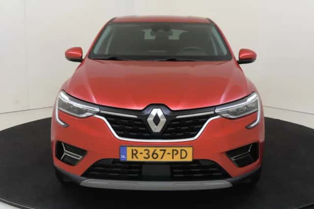 Renault Arkana (2022) thumbnail 6