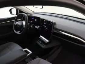 Renault Mégane E-Tech (2024) thumbnail 4