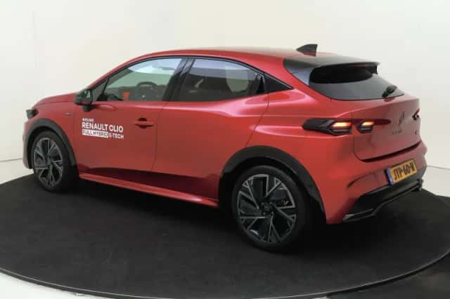 Renault Clio (2026) thumbnail 4