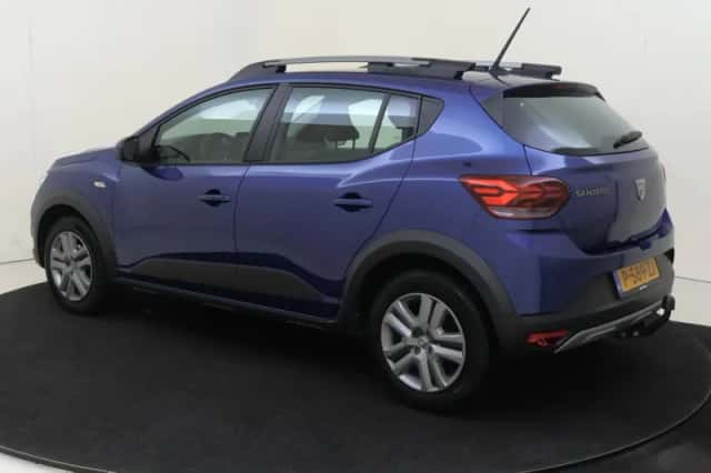 Dacia Sandero Stepway (2022) thumbnail 4