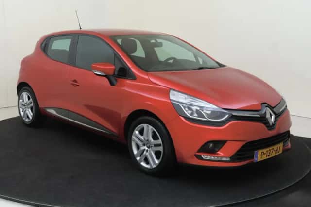 Renault Clio (2018) thumbnail 2